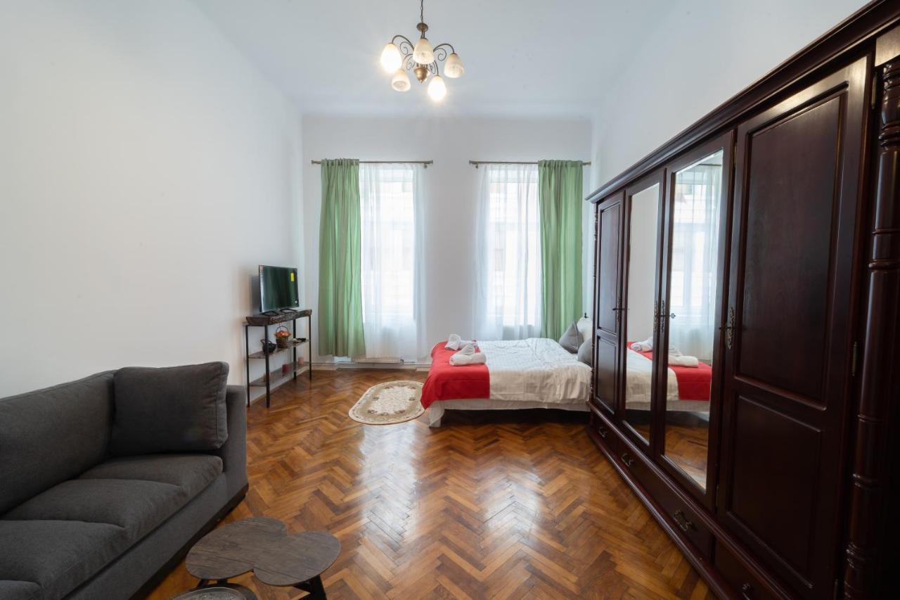 5* Noble House In Historic Center Villa Cluj-Napoca Ngoại thất bức ảnh