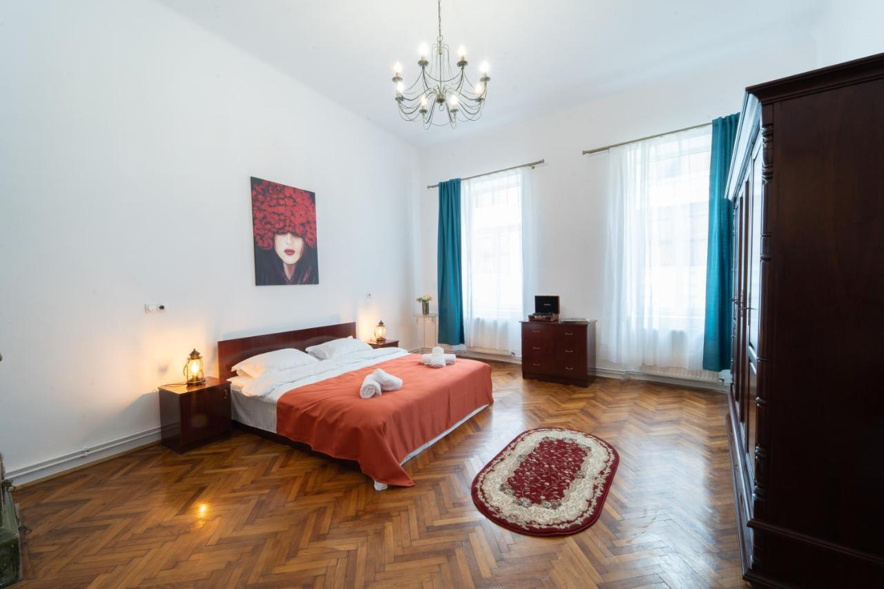 5* Noble House In Historic Center Villa Cluj-Napoca Ngoại thất bức ảnh